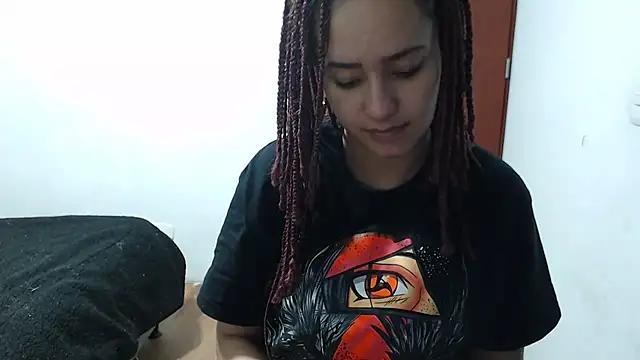 Discover our girls online shows and discover the company of countless livestreamers, with stunning shapes, sex toys and more.