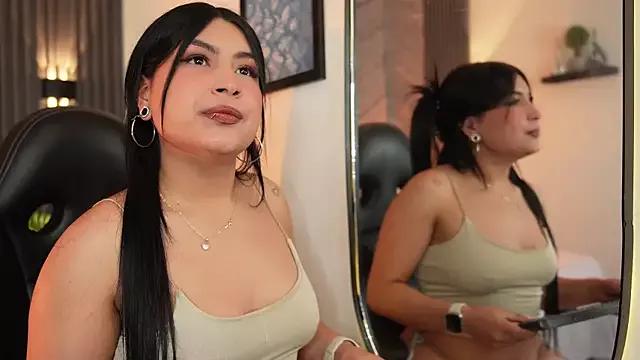 Annie_Hartt from StripChat is Freechat