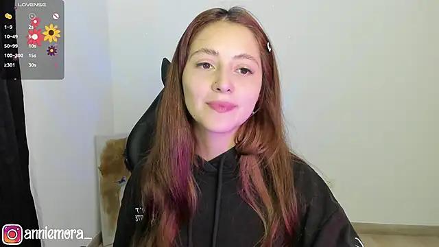annie_mora from StripChat