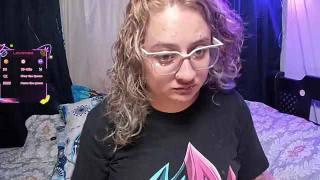 AnnieBigBoobs webcams show profile image 