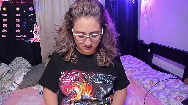 AnnieBigBoobs from StripChat