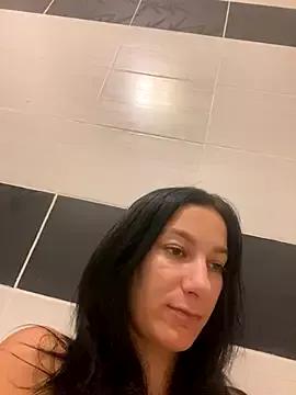 AnnnMary from StripChat