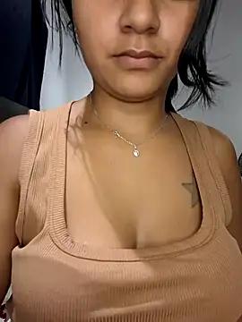 AnnRosse18 from StripChat
