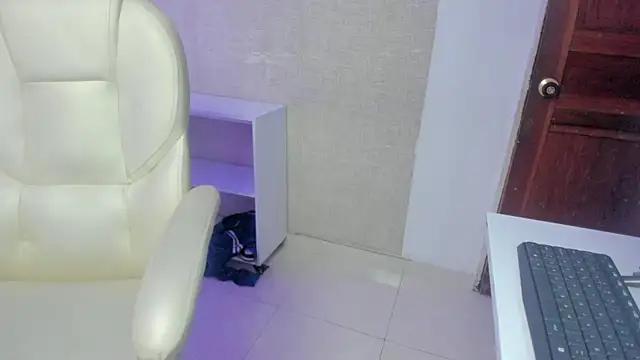 Anny_bridge from StripChat