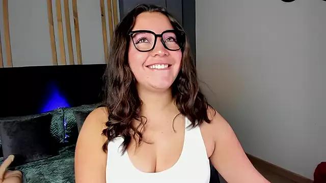 anny_paris from StripChat is Freechat