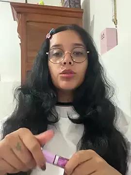 Annya-sweet from StripChat is Freechat