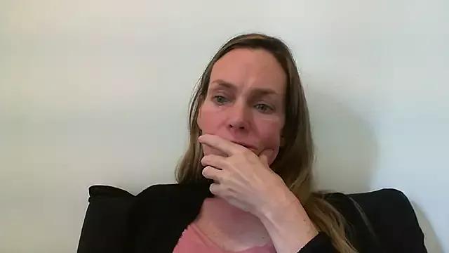 Annylove1 from StripChat