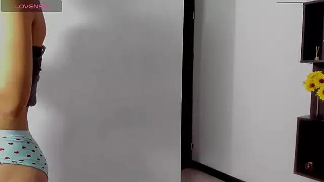 Annyrosee from StripChat
