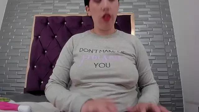 AntoneellaF from StripChat is Freechat