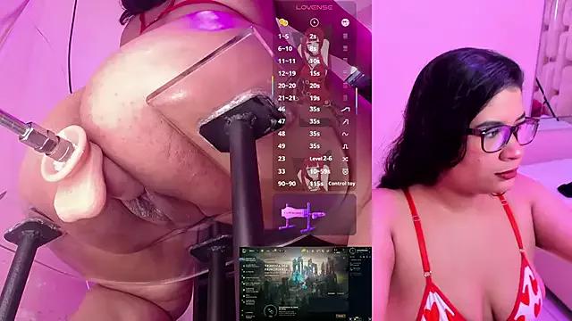 Discover our girls online shows and discover the company of countless livestreamers, with stunning shapes, sex toys and more.