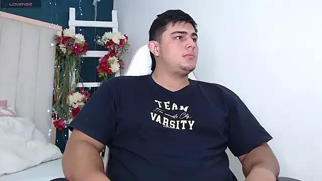 Apolo_falcon webcams show profile image 