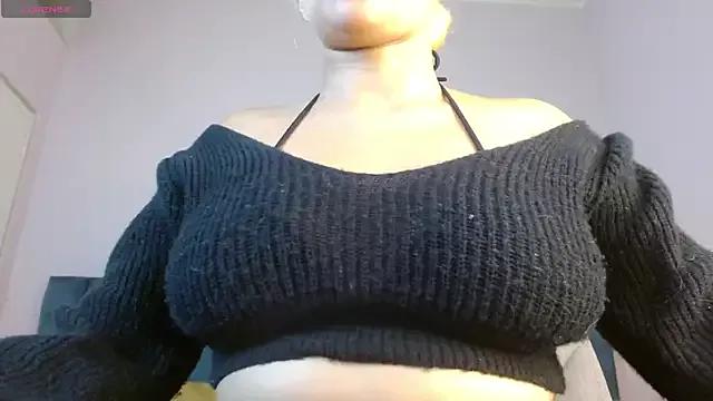 april_bunnyy from StripChat is Freechat