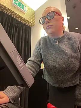 Arabellalee23 from StripChat