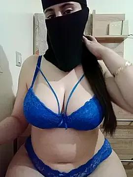 Discover our girls online shows and discover the company of countless livestreamers, with stunning shapes, sex toys and more.