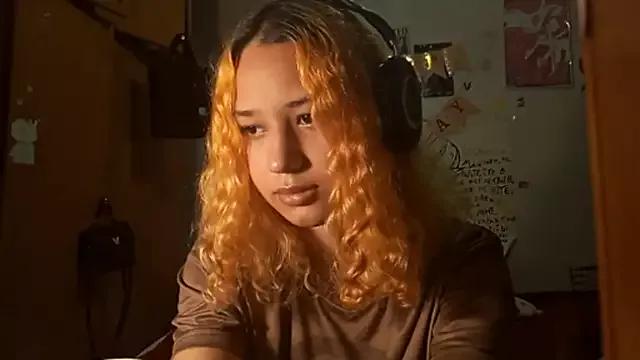ArdisTozer webcams show profile image 