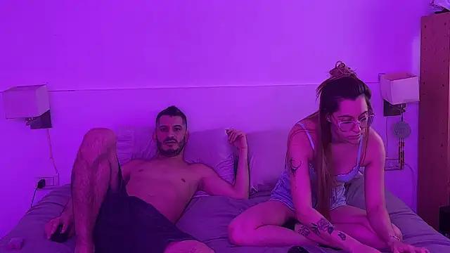 Discover our girls online shows and discover the company of countless livestreamers, with stunning shapes, sex toys and more.