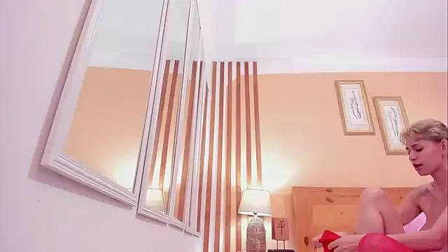Ari_Ruiz from StripChat is Freechat
