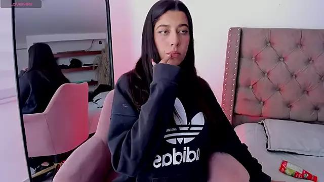 Aria_sweetling from StripChat