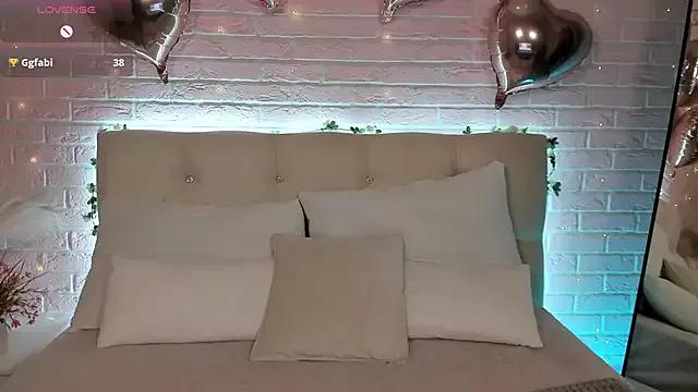 Aria_Vox webcams show profile image 