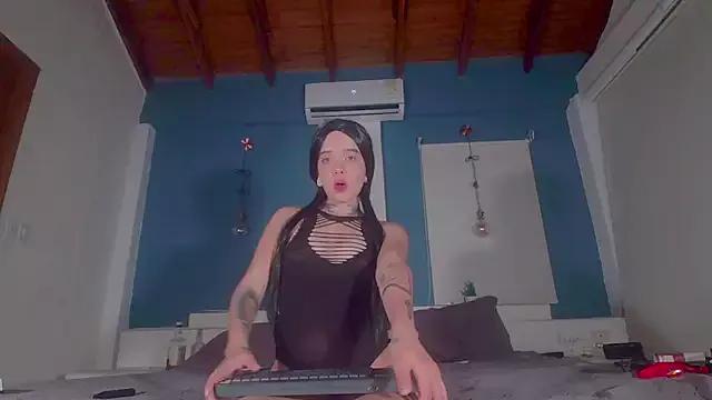 ariana-white- from StripChat is Freechat