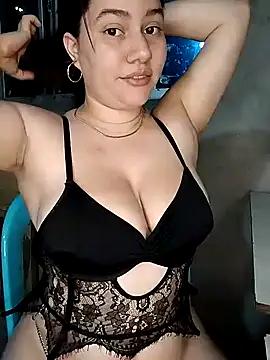 Discover our girls online shows and discover the company of countless livestreamers, with stunning shapes, sex toys and more.