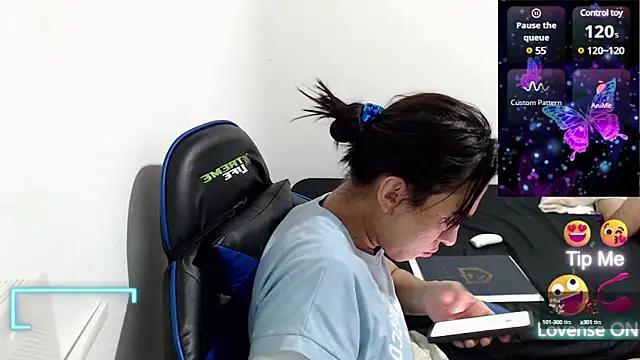 arianablue69 from StripChat