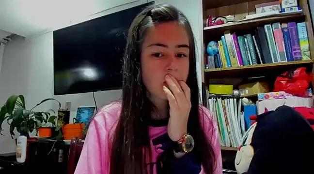 ArianaSmith69 from StripChat