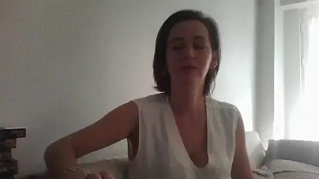 ArianaStarr from StripChat is Freechat