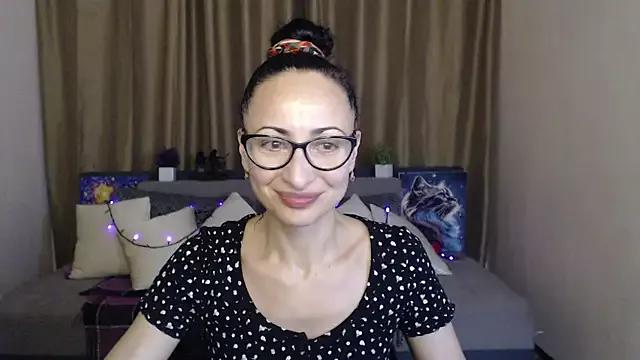 Arianasweety23 from StripChat is Freechat