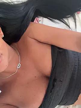 AriannaIsabellax from StripChat is Freechat