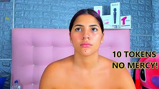AriannaLewiis from StripChat