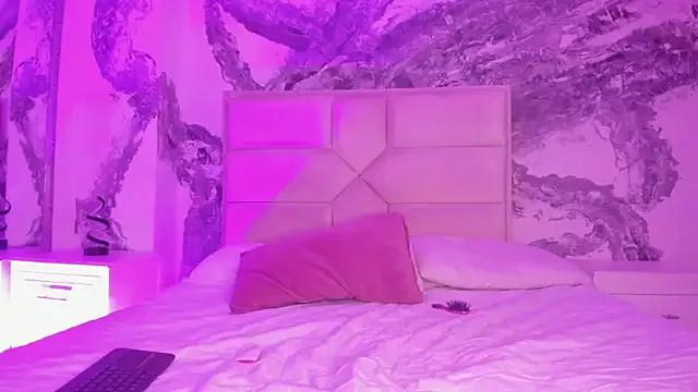 AriannaRouxx from StripChat