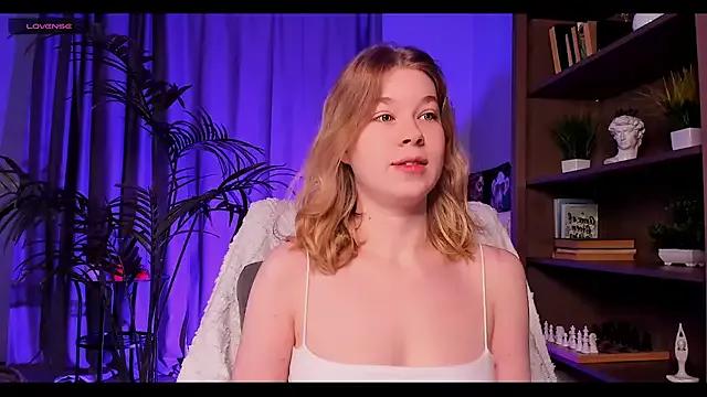 AriaraNoir from StripChat
