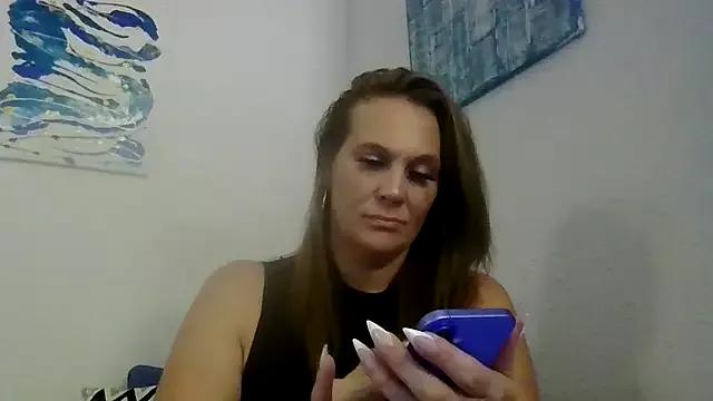 Ariasweetaspie from StripChat