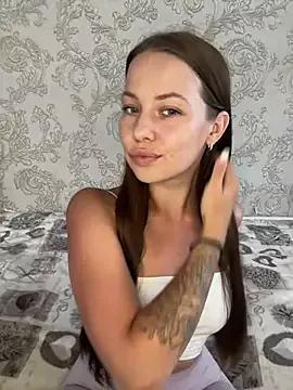 Arielle_Swan from StripChat is Freechat
