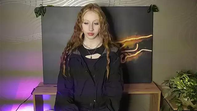 ArlettaDeluna from StripChat is Freechat