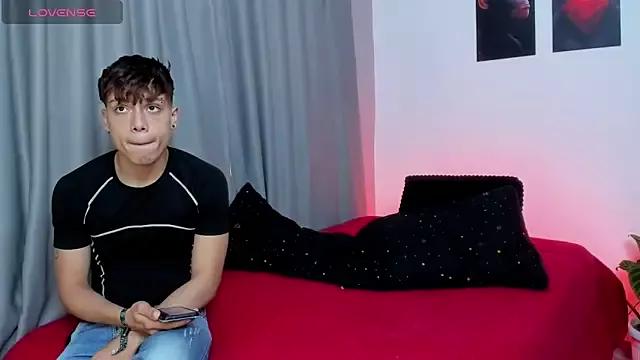 Aron-santoro from StripChat is Freechat