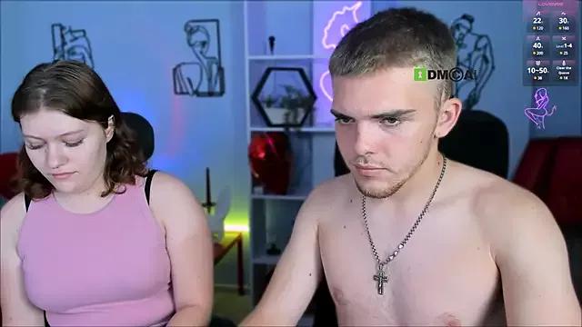 Discover our girls online shows and discover the company of countless livestreamers, with stunning shapes, sex toys and more.