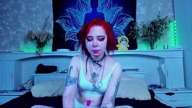 Discover our girls online shows and discover the company of countless livestreamers, with stunning shapes, sex toys and more.