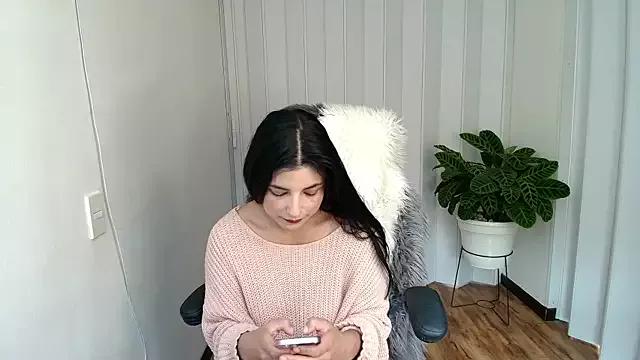 Arya_33 from StripChat