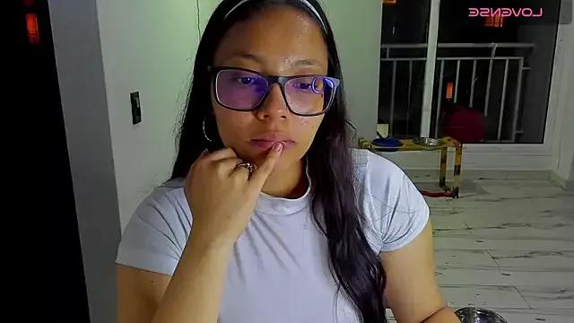 aryana777 from StripChat is Freechat
