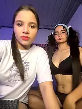 Discover our girls online shows and discover the company of countless livestreamers, with stunning shapes, sex toys and more.