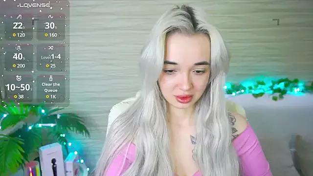 Ashley_S from StripChat is Freechat