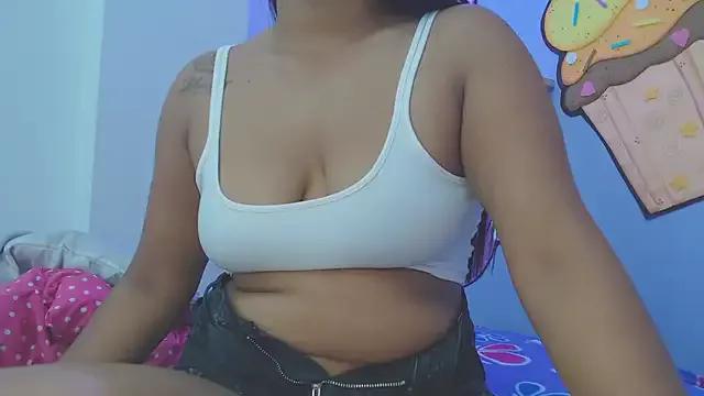 Ashlyanaldeep18 webcams show profile image 