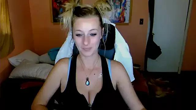 AsiaGoesPro from StripChat