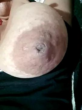Asian_clarize from StripChat is Freechat