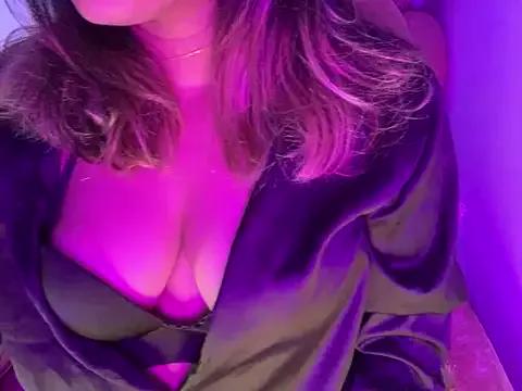 Asian_FemQeen from StripChat is Freechat
