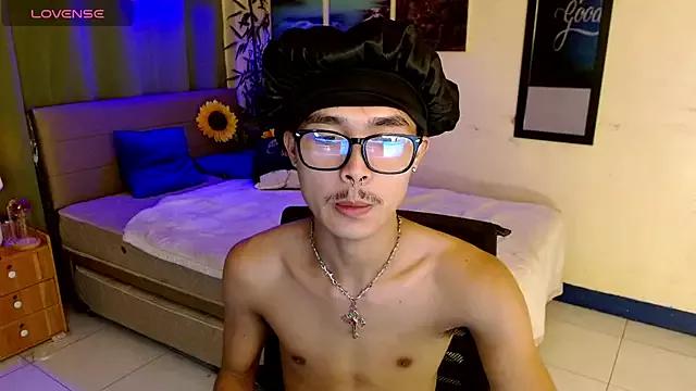 AsianCarl from StripChat is Freechat