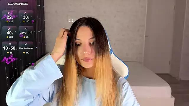 Asya_Fairy from StripChat
