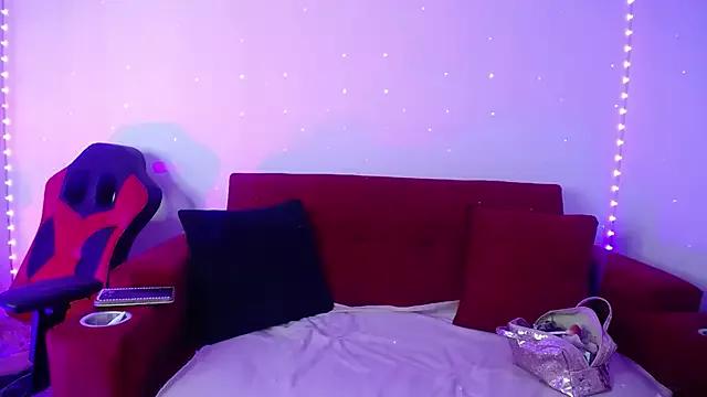 Atheneaa_18 webcams show profile image 